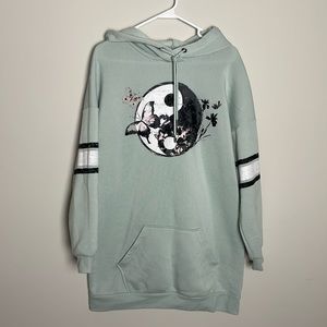 No Boundaries Oversized Long Hoodie with front Pocket- L (Junior 11/13)